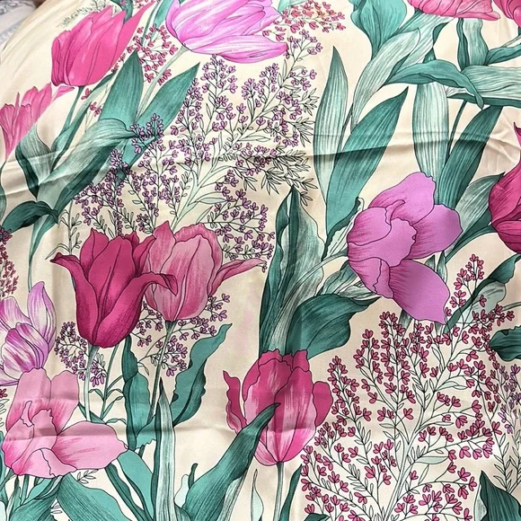 {EUC} CHRISTIAN DIOR floral scarf